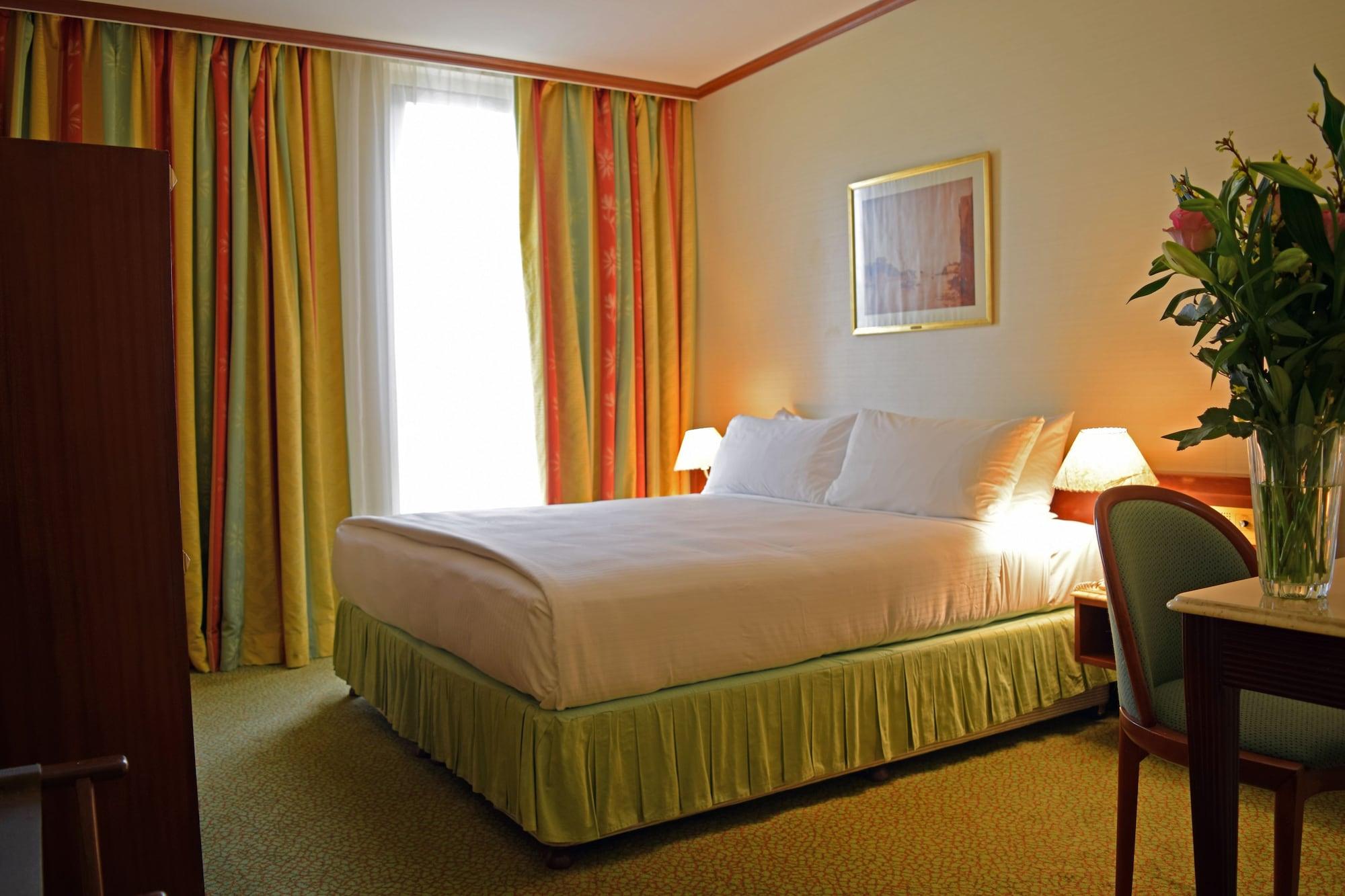 Al Khozama Hotel Рияд Екстериор снимка