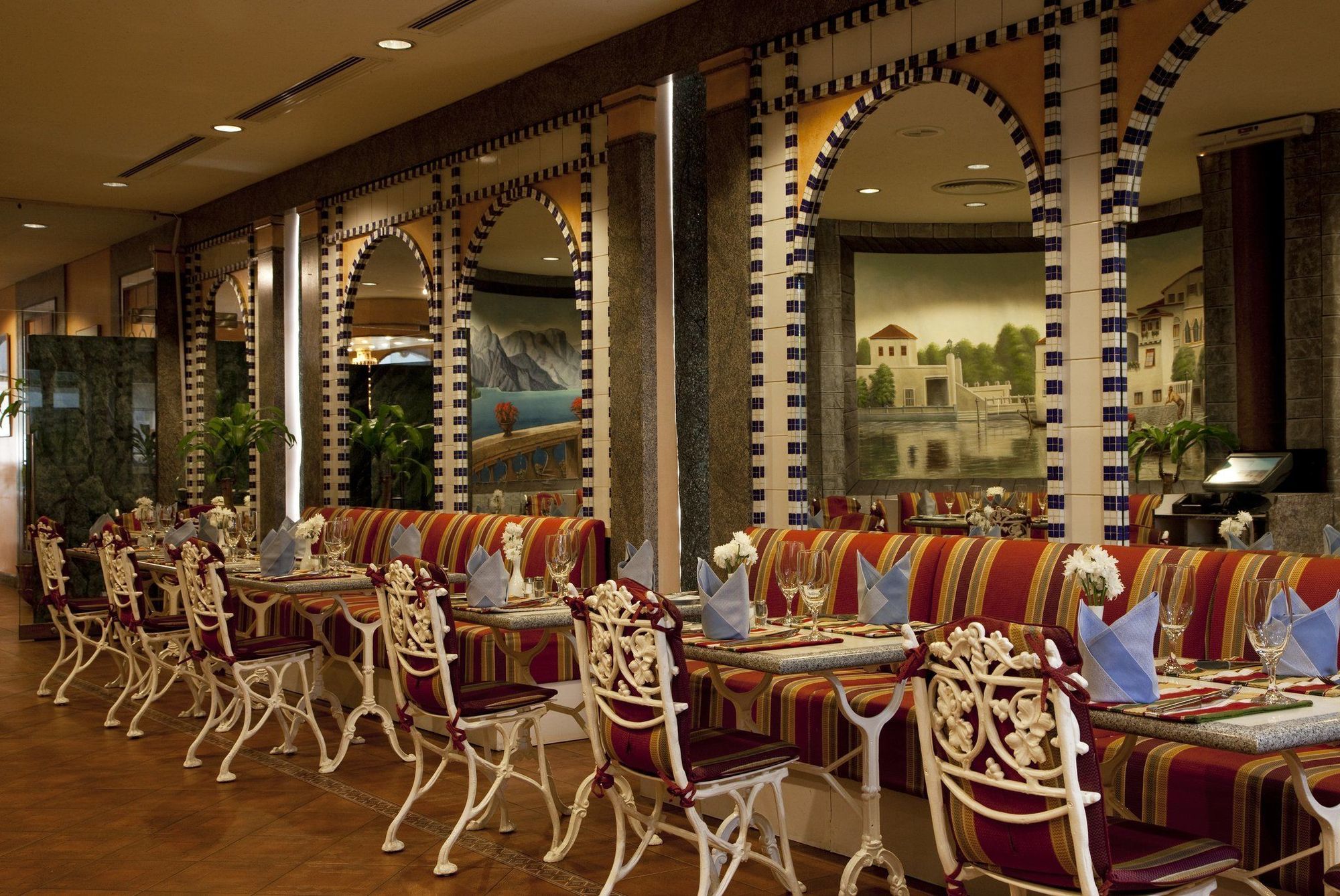 Al Khozama Hotel Рияд Ресторант снимка